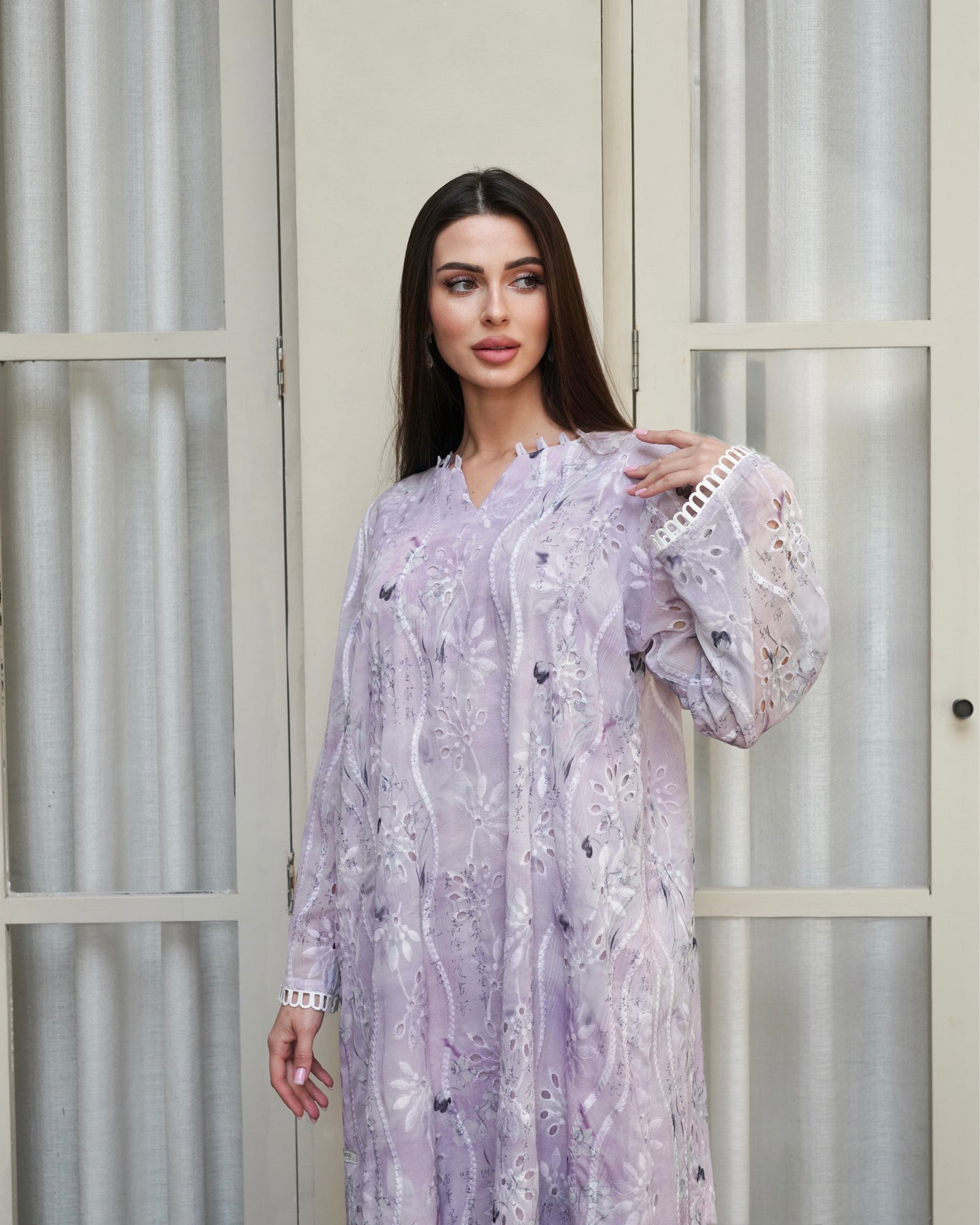 Lavender Embroidery Kaftan With Shaila