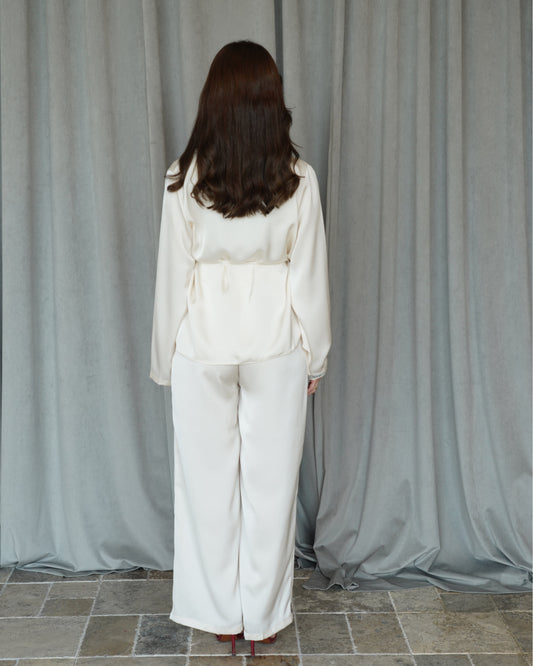 Off-white Silky Set