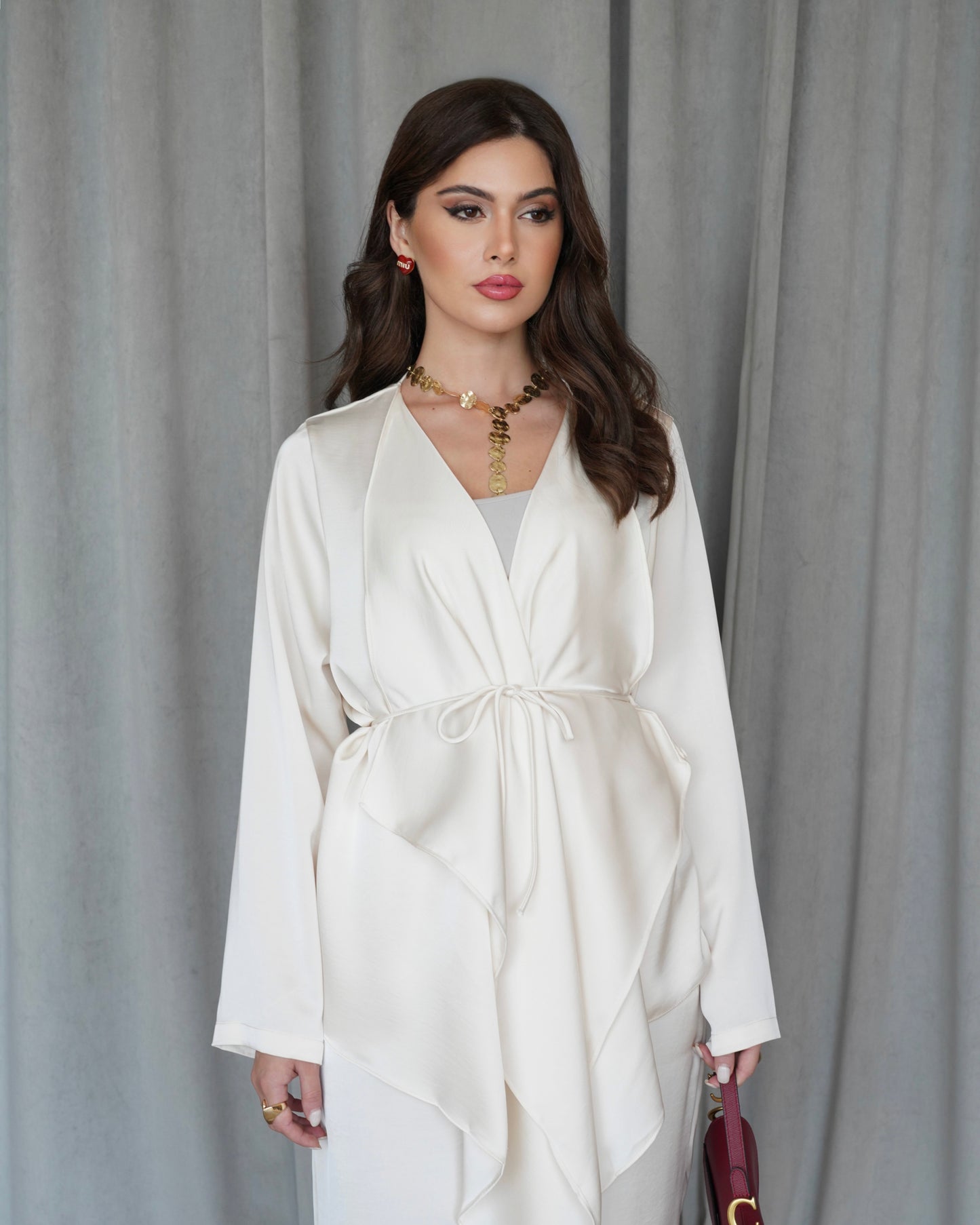 Off-white Silky Set